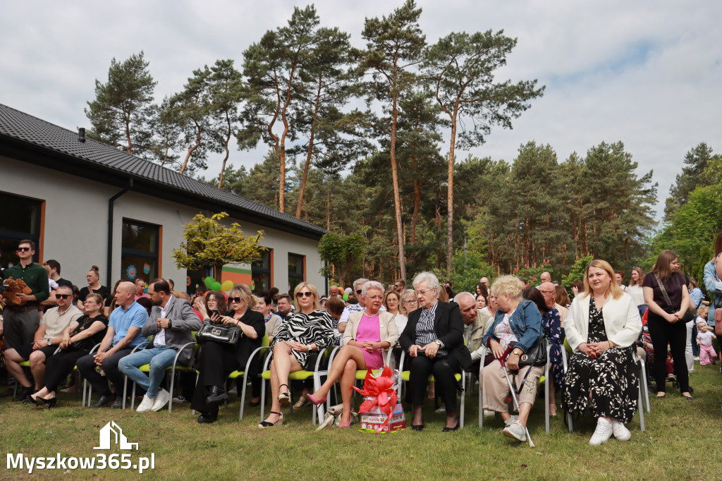 Fotorelacja I: Nadanie imienia Przedszkolu w Żarkach Letnisko