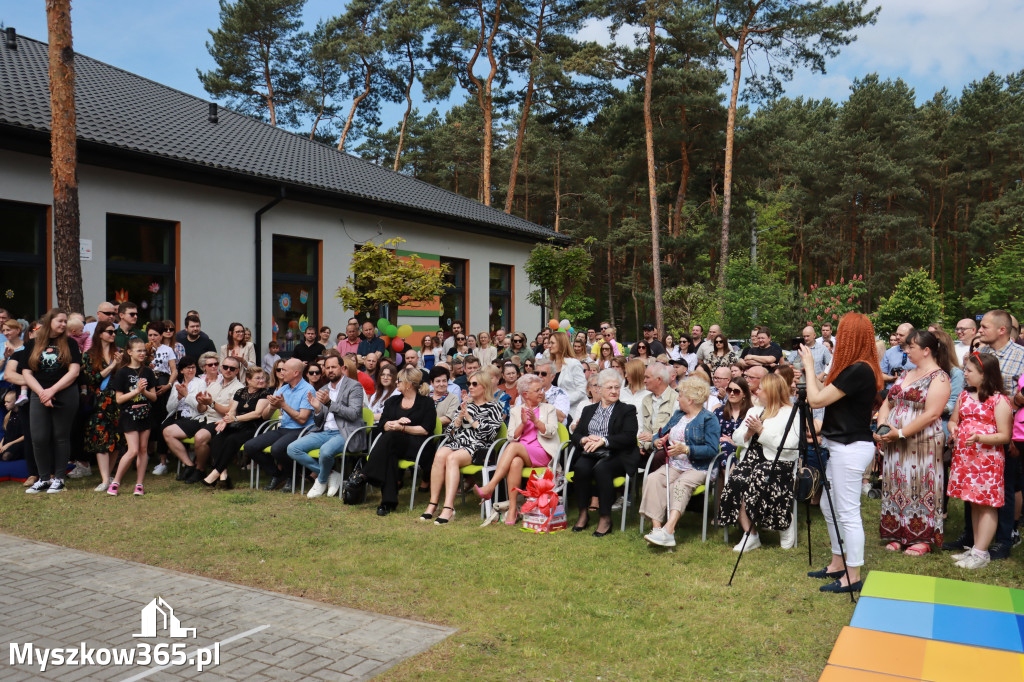 Fotorelacja I: Nadanie imienia Przedszkolu w Żarkach Letnisko