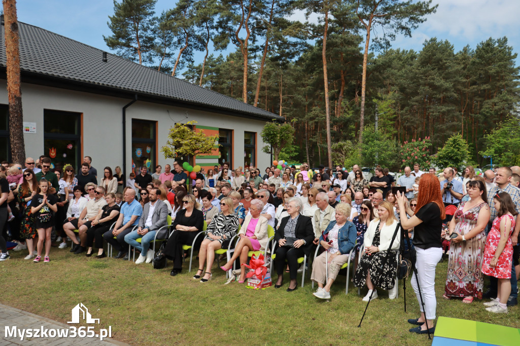 Fotorelacja I: Nadanie imienia Przedszkolu w Żarkach Letnisko