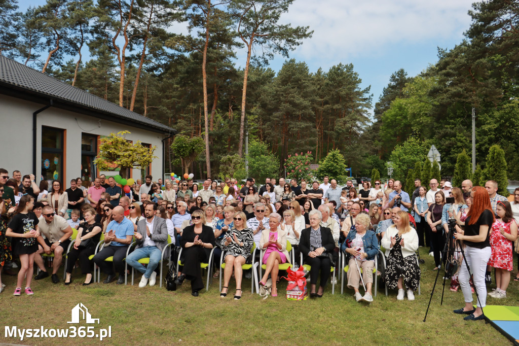 Fotorelacja I: Nadanie imienia Przedszkolu w Żarkach Letnisko