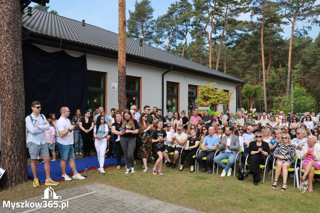 Fotorelacja I: Nadanie imienia Przedszkolu w Żarkach Letnisko