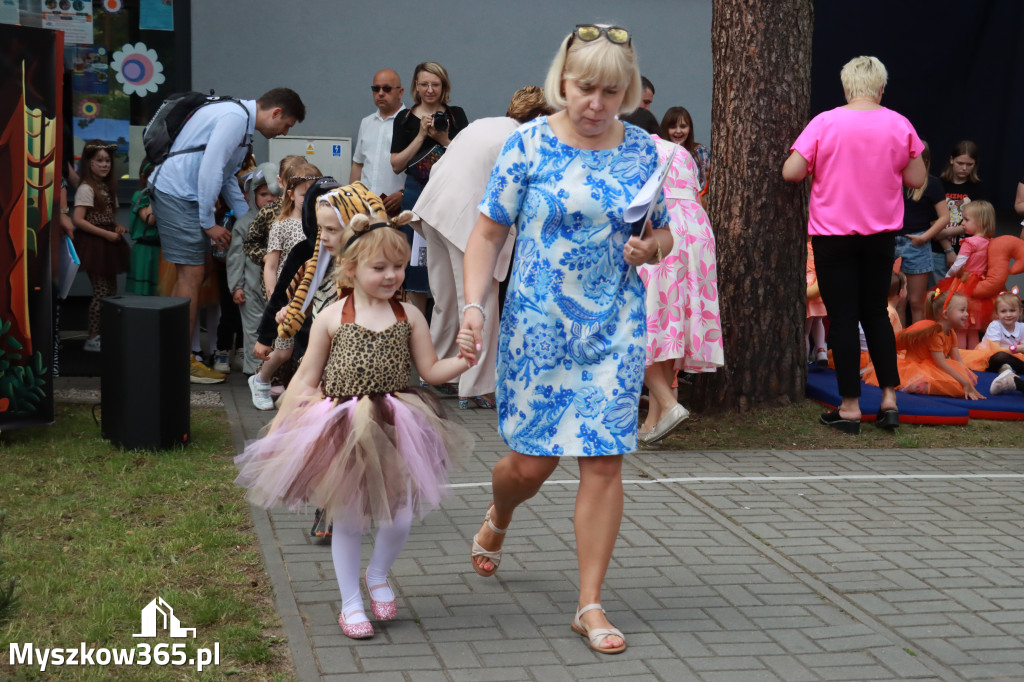 Fotorelacja I: Nadanie imienia Przedszkolu w Żarkach Letnisko