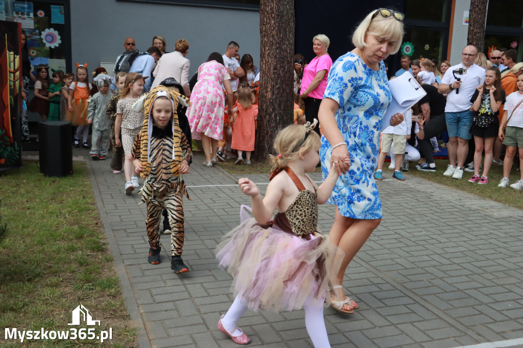 Fotorelacja I: Nadanie imienia Przedszkolu w Żarkach Letnisko