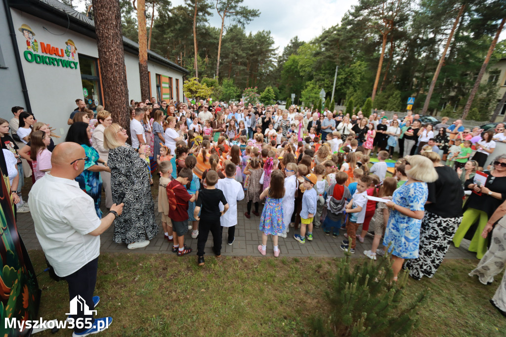 Fotorelacja I: Nadanie imienia Przedszkolu w Żarkach Letnisko
