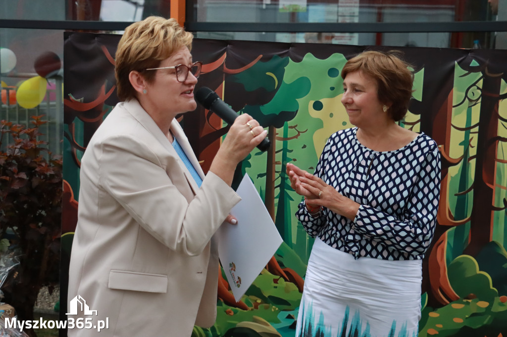 Fotorelacja II: Nadanie imienia Przedszkolu w Żarkach Letnisko