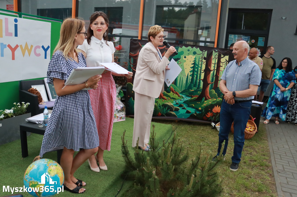 Fotorelacja II: Nadanie imienia Przedszkolu w Żarkach Letnisko