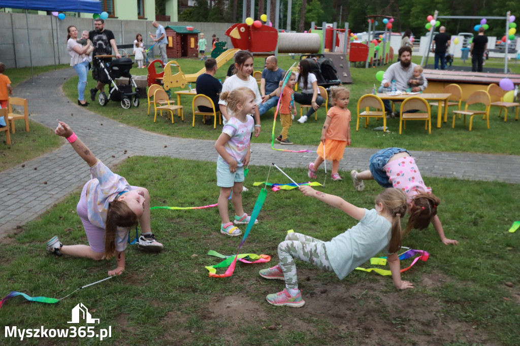 Fotorelacja II: Nadanie imienia Przedszkolu w Żarkach Letnisko