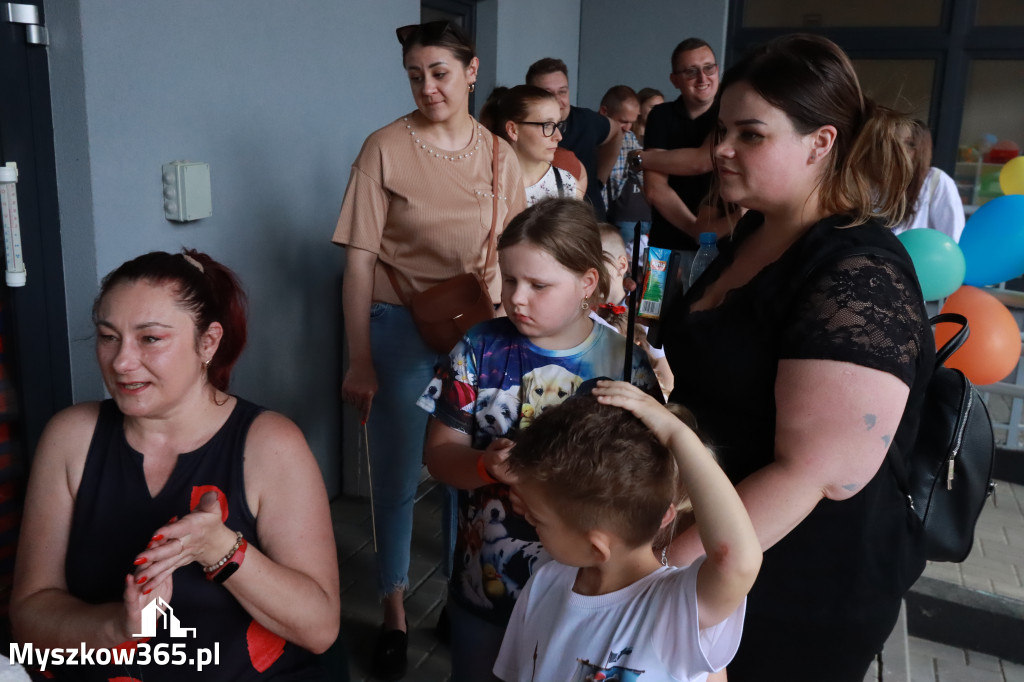 Fotorelacja II: Nadanie imienia Przedszkolu w Żarkach Letnisko