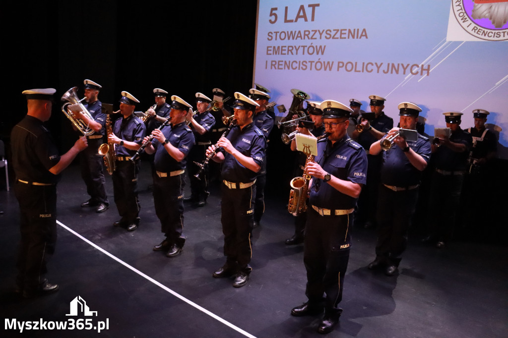 Fotorelacja I: 5 lat Stowarzyszenia Emerytów i Rencistów Policyjnych w Myszkowie