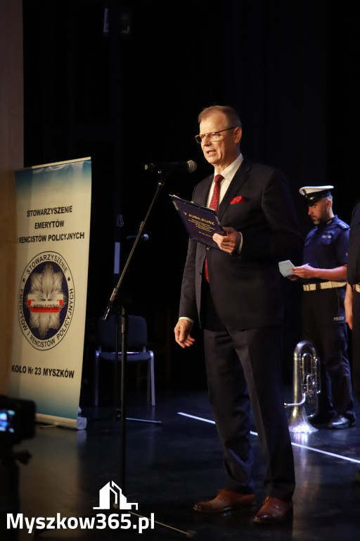 Fotorelacja I: 5 lat Stowarzyszenia Emerytów i Rencistów Policyjnych w Myszkowie