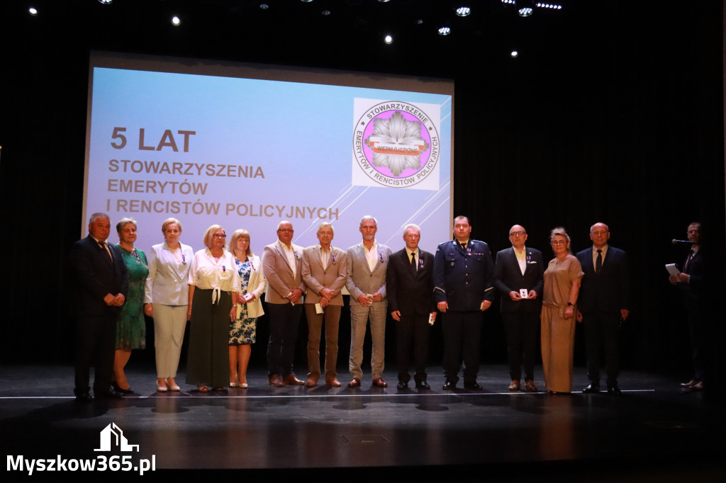 Fotorelacja I: 5 lat Stowarzyszenia Emerytów i Rencistów Policyjnych w Myszkowie