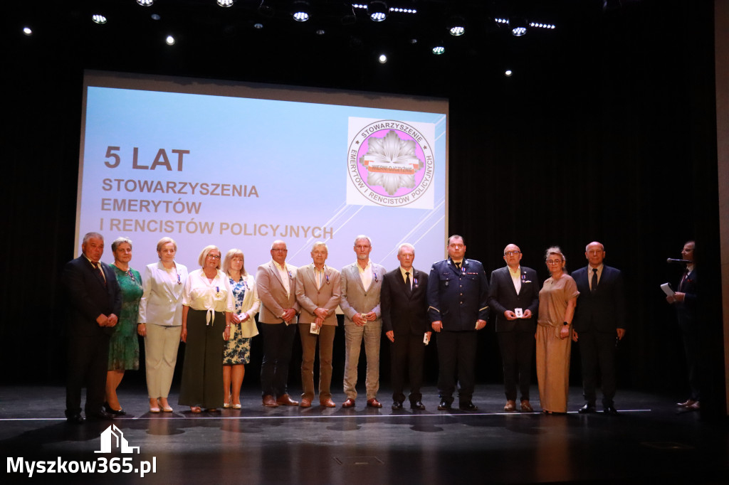 Fotorelacja I: 5 lat Stowarzyszenia Emerytów i Rencistów Policyjnych w Myszkowie