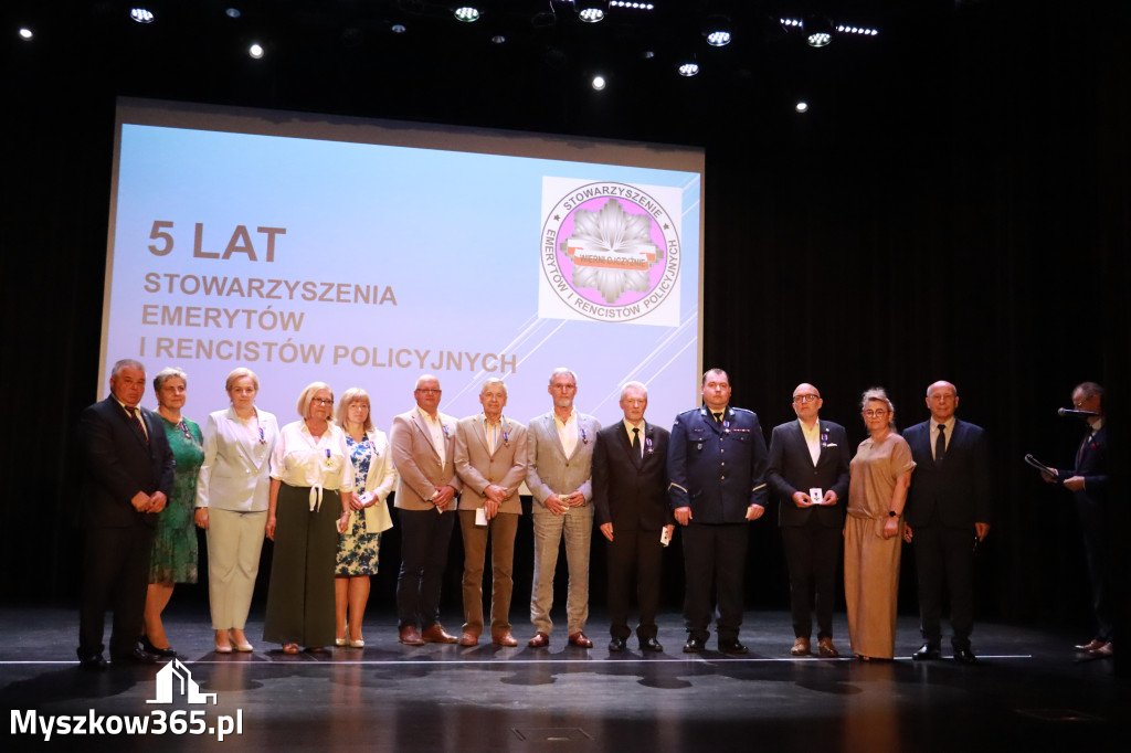 Fotorelacja I: 5 lat Stowarzyszenia Emerytów i Rencistów Policyjnych w Myszkowie