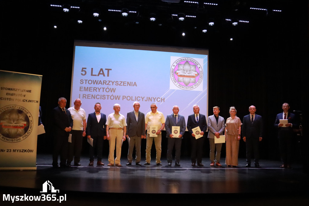 Fotorelacja I: 5 lat Stowarzyszenia Emerytów i Rencistów Policyjnych w Myszkowie
