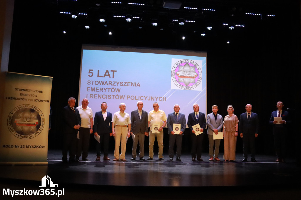 Fotorelacja I: 5 lat Stowarzyszenia Emerytów i Rencistów Policyjnych w Myszkowie