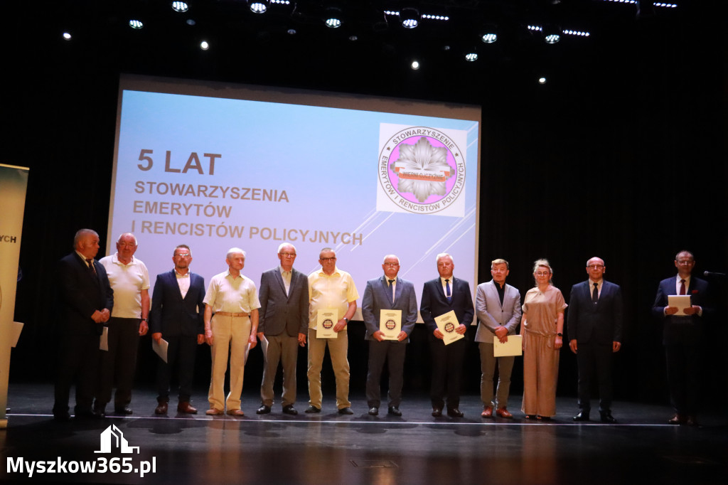 Fotorelacja I: 5 lat Stowarzyszenia Emerytów i Rencistów Policyjnych w Myszkowie