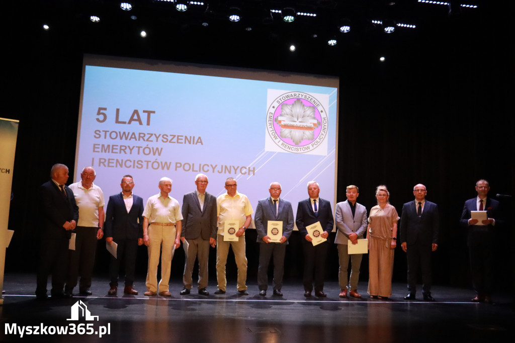 Fotorelacja I: 5 lat Stowarzyszenia Emerytów i Rencistów Policyjnych w Myszkowie