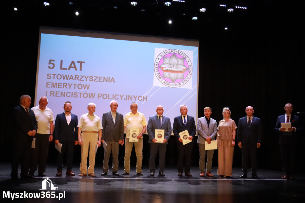 Fotorelacja I: 5 lat Stowarzyszenia Emerytów i Rencistów Policyjnych w Myszkowie
