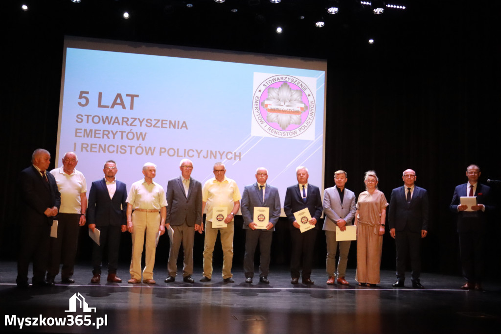 Fotorelacja I: 5 lat Stowarzyszenia Emerytów i Rencistów Policyjnych w Myszkowie