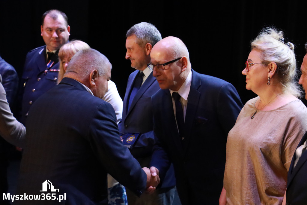 Fotorelacja I: 5 lat Stowarzyszenia Emerytów i Rencistów Policyjnych w Myszkowie