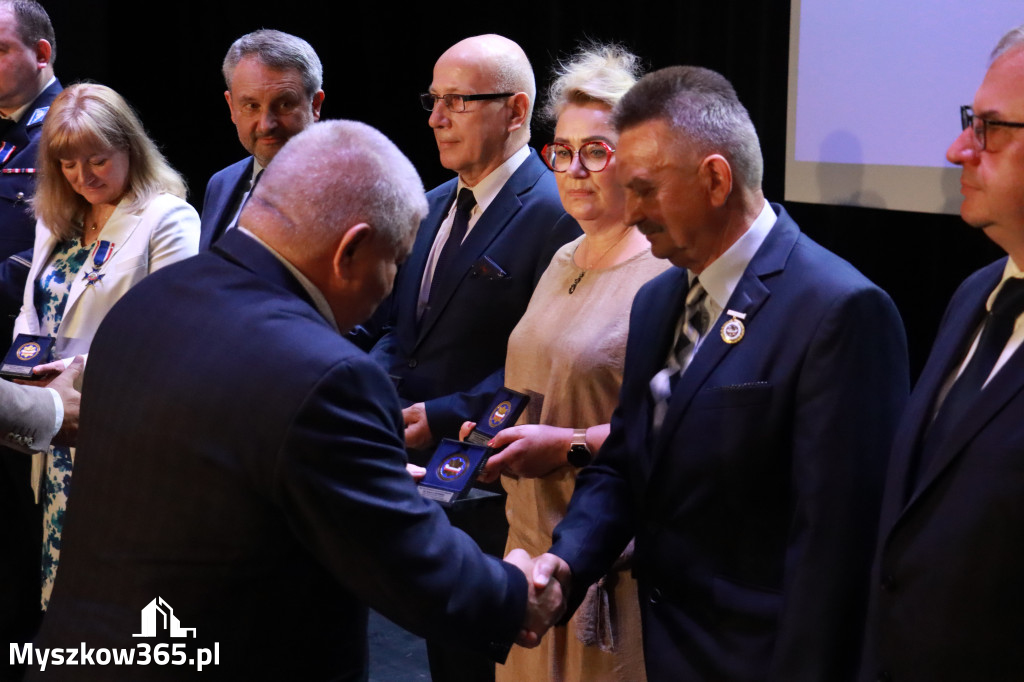 Fotorelacja I: 5 lat Stowarzyszenia Emerytów i Rencistów Policyjnych w Myszkowie