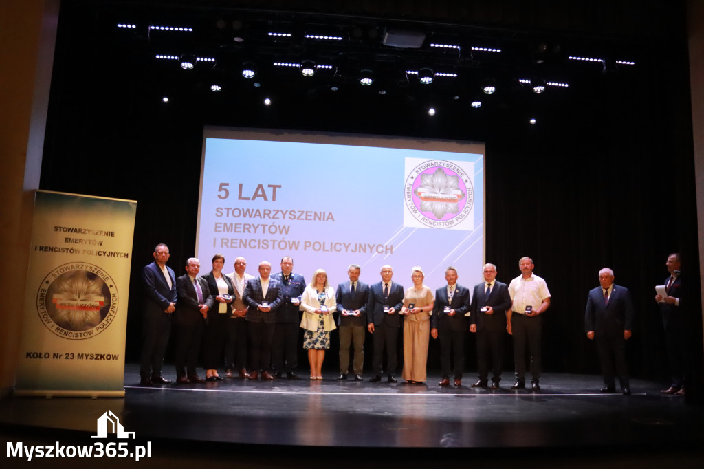 Fotorelacja I: 5 lat Stowarzyszenia Emerytów i Rencistów Policyjnych w Myszkowie