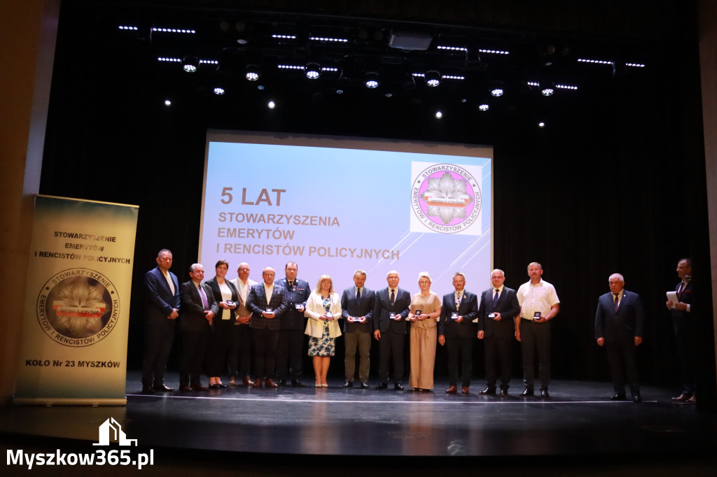 Fotorelacja I: 5 lat Stowarzyszenia Emerytów i Rencistów Policyjnych w Myszkowie