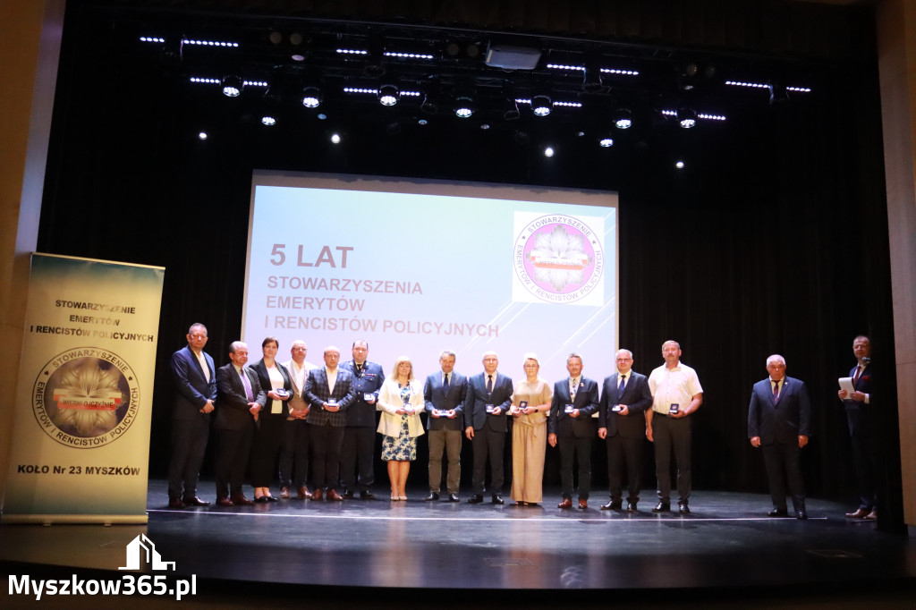 Fotorelacja I: 5 lat Stowarzyszenia Emerytów i Rencistów Policyjnych w Myszkowie