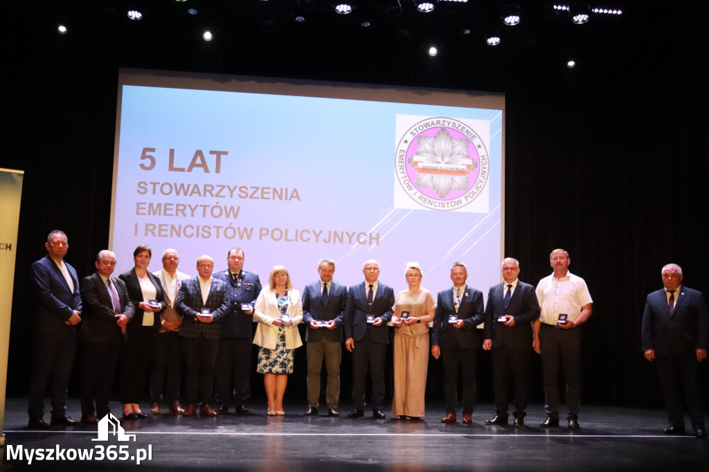 Fotorelacja I: 5 lat Stowarzyszenia Emerytów i Rencistów Policyjnych w Myszkowie