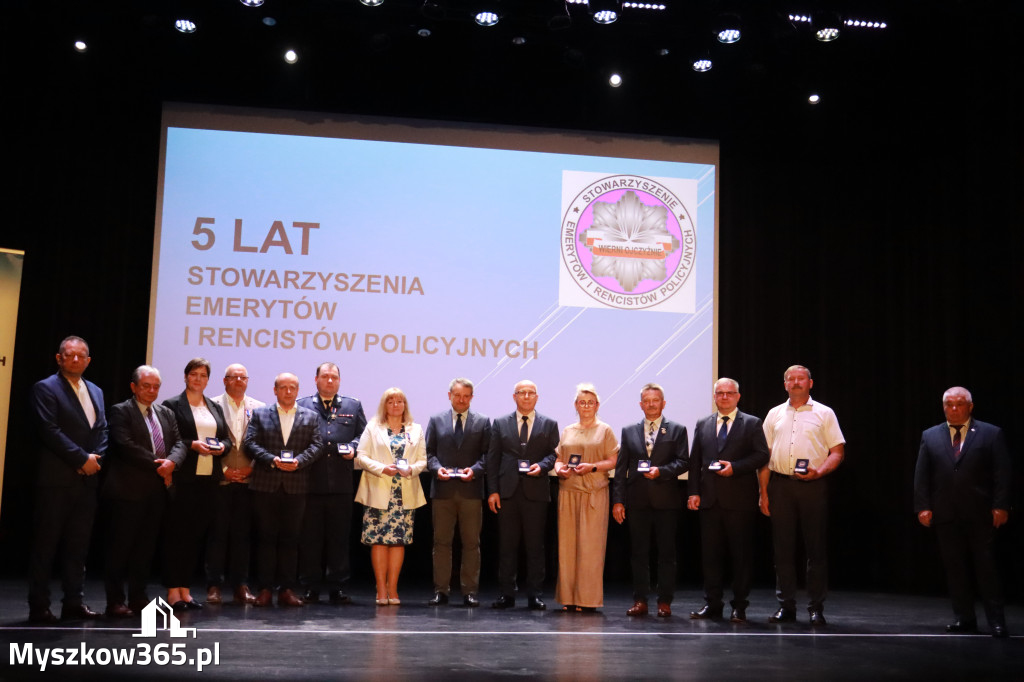 Fotorelacja I: 5 lat Stowarzyszenia Emerytów i Rencistów Policyjnych w Myszkowie