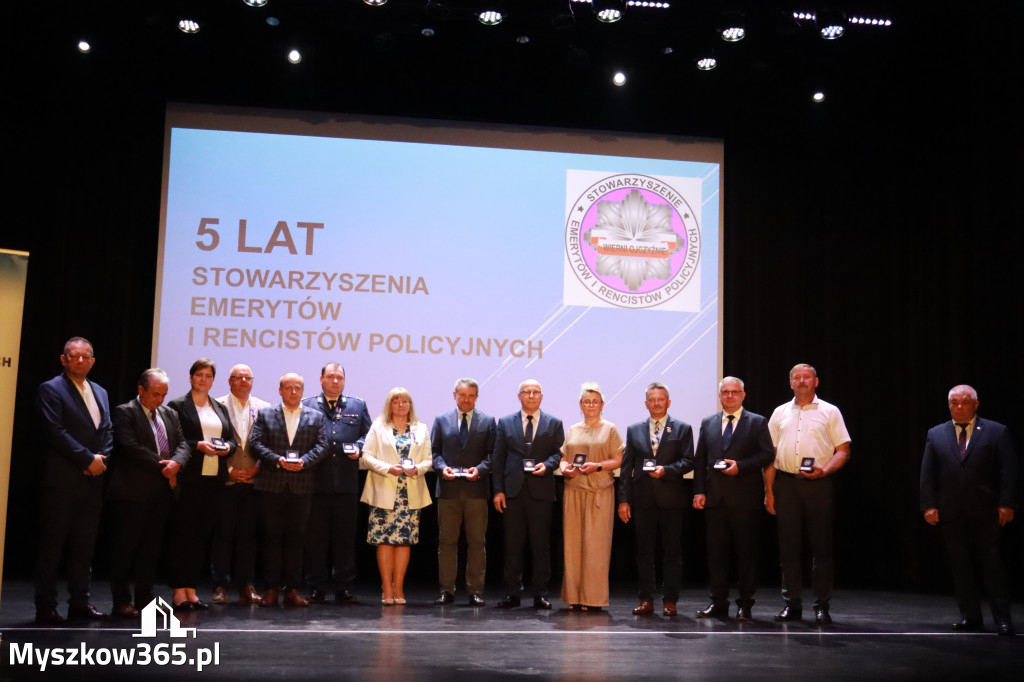 Fotorelacja I: 5 lat Stowarzyszenia Emerytów i Rencistów Policyjnych w Myszkowie