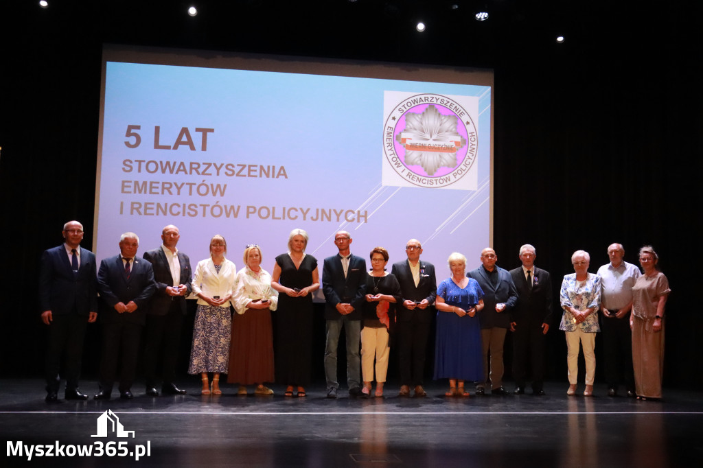 Fotorelacja I: 5 lat Stowarzyszenia Emerytów i Rencistów Policyjnych w Myszkowie