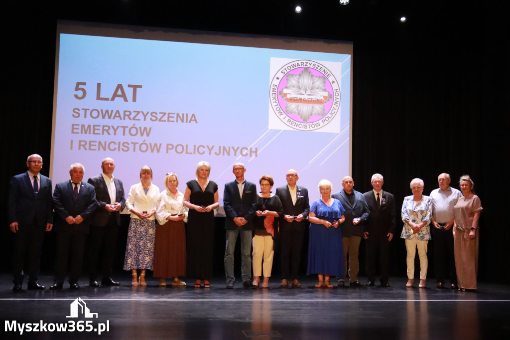 Fotorelacja I: 5 lat Stowarzyszenia Emerytów i Rencistów Policyjnych w Myszkowie