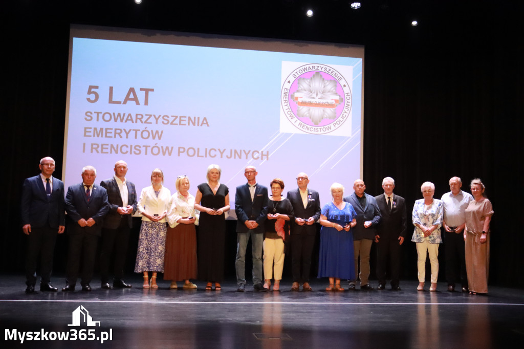 Fotorelacja I: 5 lat Stowarzyszenia Emerytów i Rencistów Policyjnych w Myszkowie