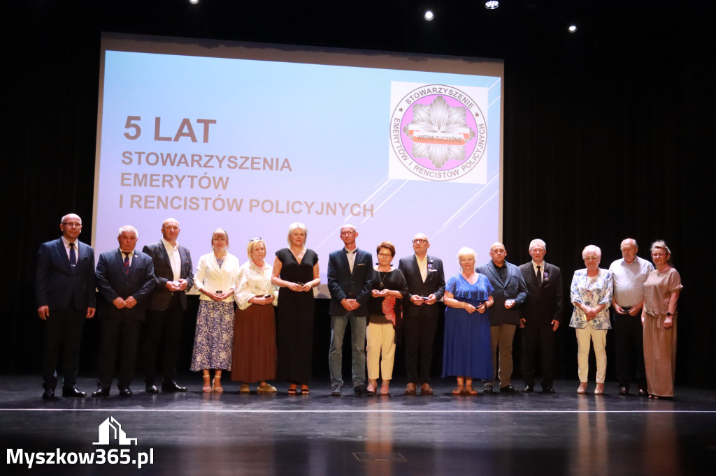 Fotorelacja I: 5 lat Stowarzyszenia Emerytów i Rencistów Policyjnych w Myszkowie
