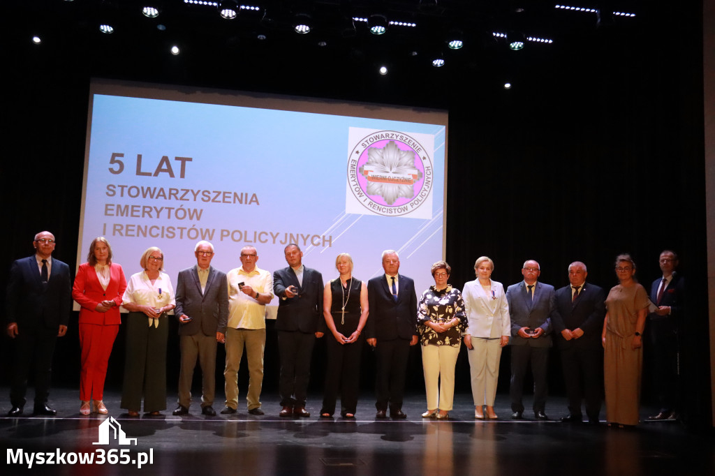Fotorelacja I: 5 lat Stowarzyszenia Emerytów i Rencistów Policyjnych w Myszkowie
