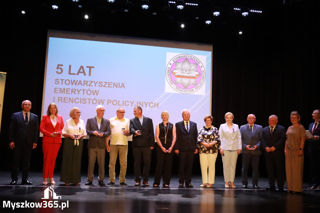 Fotorelacja I: 5 lat Stowarzyszenia Emerytów i Rencistów Policyjnych w Myszkowie