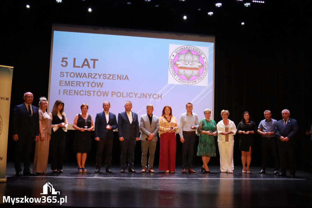 Fotorelacja I: 5 lat Stowarzyszenia Emerytów i Rencistów Policyjnych w Myszkowie