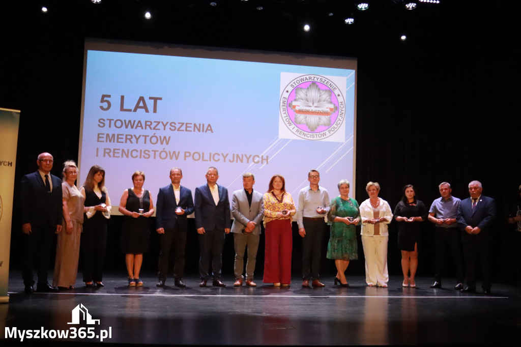 Fotorelacja I: 5 lat Stowarzyszenia Emerytów i Rencistów Policyjnych w Myszkowie