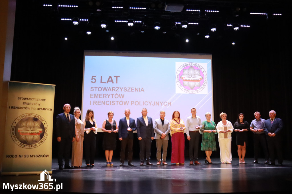 Fotorelacja I: 5 lat Stowarzyszenia Emerytów i Rencistów Policyjnych w Myszkowie