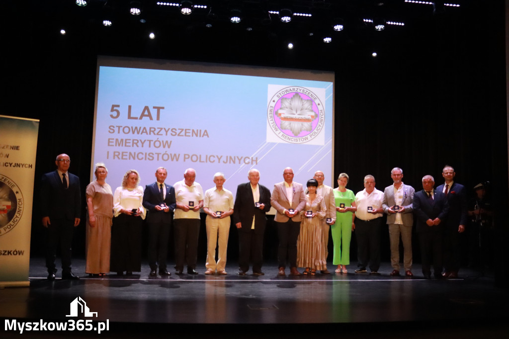 Fotorelacja II: 5 lat Stowarzyszenia Emerytów i Rencistów Policyjnych w Myszkowie