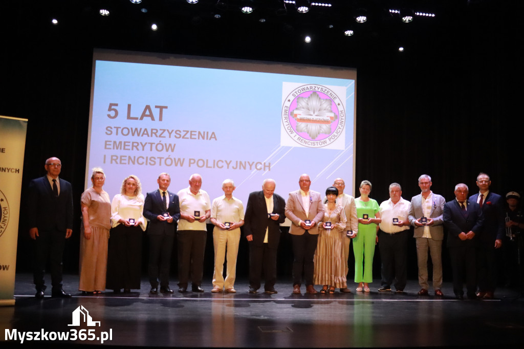 Fotorelacja II: 5 lat Stowarzyszenia Emerytów i Rencistów Policyjnych w Myszkowie