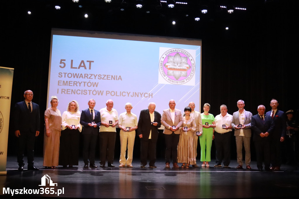 Fotorelacja II: 5 lat Stowarzyszenia Emerytów i Rencistów Policyjnych w Myszkowie