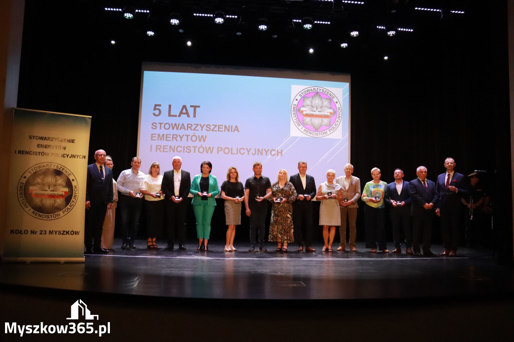 Fotorelacja II: 5 lat Stowarzyszenia Emerytów i Rencistów Policyjnych w Myszkowie