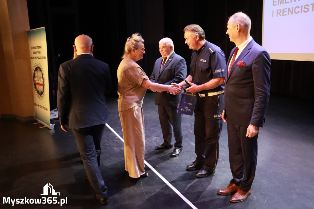 Fotorelacja II: 5 lat Stowarzyszenia Emerytów i Rencistów Policyjnych w Myszkowie