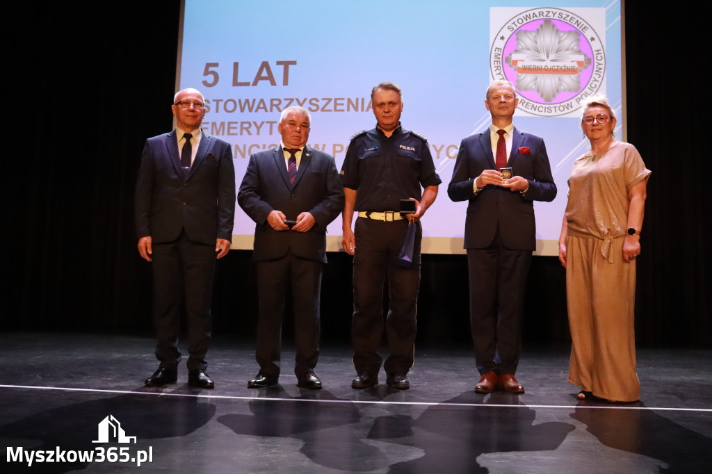 Fotorelacja II: 5 lat Stowarzyszenia Emerytów i Rencistów Policyjnych w Myszkowie