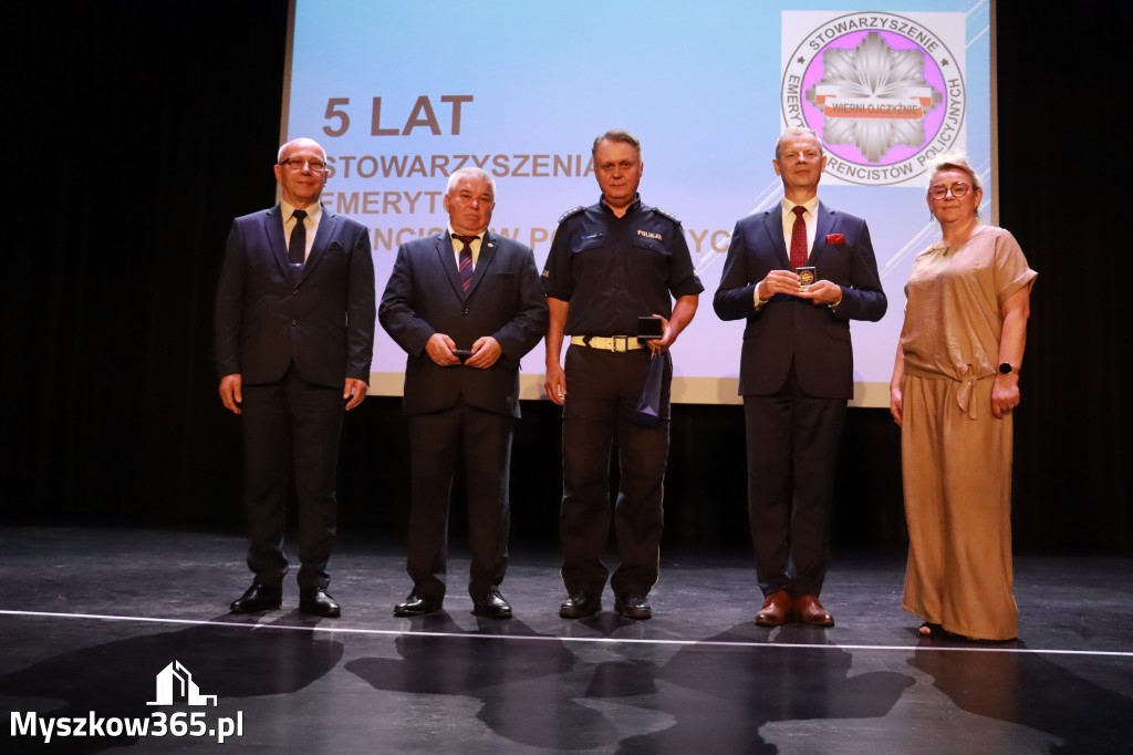 Fotorelacja II: 5 lat Stowarzyszenia Emerytów i Rencistów Policyjnych w Myszkowie