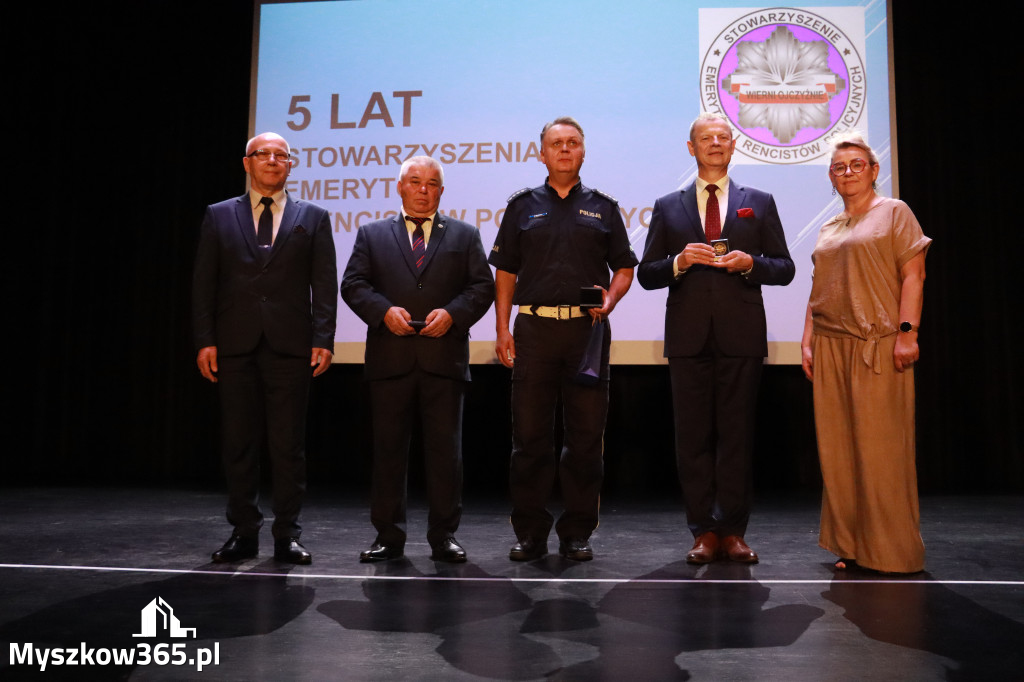 Fotorelacja II: 5 lat Stowarzyszenia Emerytów i Rencistów Policyjnych w Myszkowie