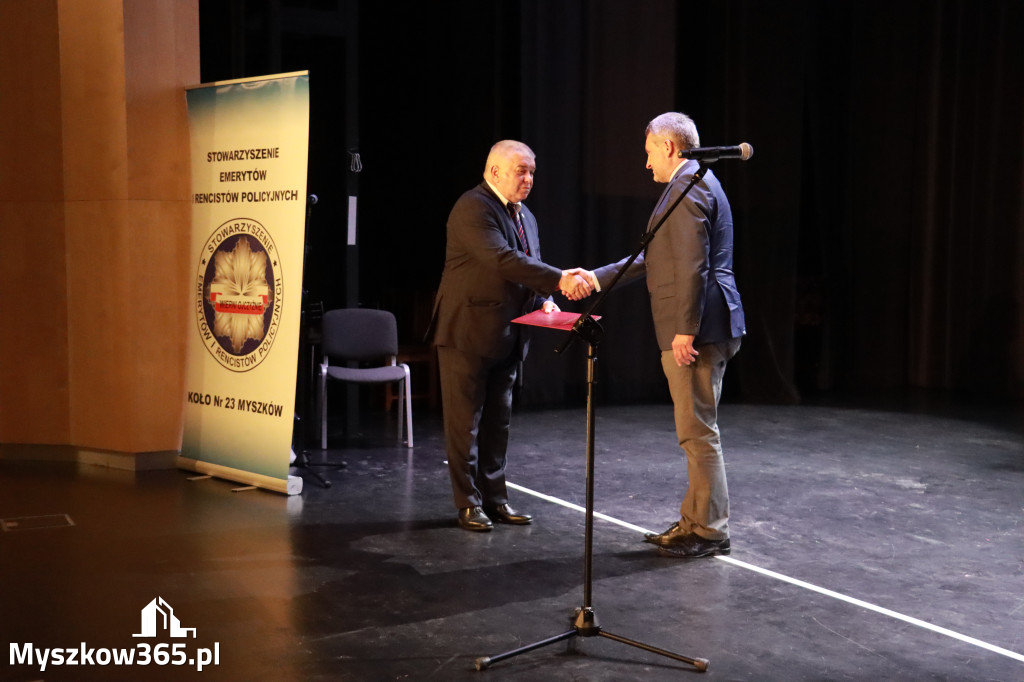 Fotorelacja II: 5 lat Stowarzyszenia Emerytów i Rencistów Policyjnych w Myszkowie