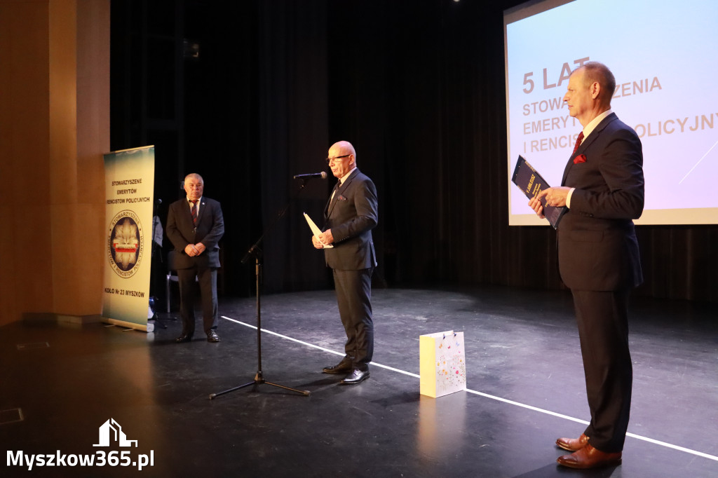 Fotorelacja II: 5 lat Stowarzyszenia Emerytów i Rencistów Policyjnych w Myszkowie